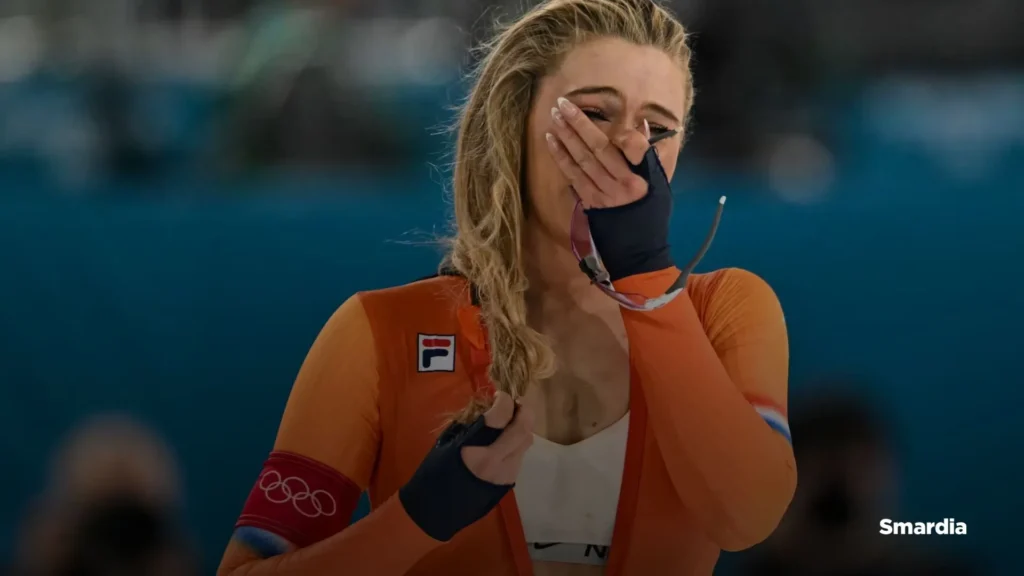 photo de jutta leerdam la patineuse lorsqu'elle gagne sa médaille d'or au JO 2026